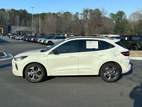 Used 2023 Ford Escape ST-Line w/ Tech Pack #1 image 2