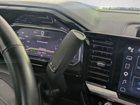 Used 2025 GMC Sierra 1500 SLT image 13