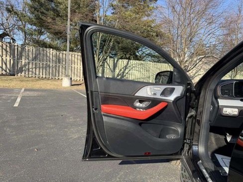 Used 2024 Mercedes-Benz GLE 53 AMG 4MATIC Coupe image 18