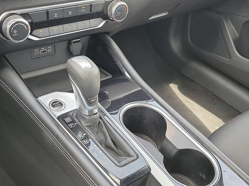 Used 2023 Nissan Altima 2.5 SV FWD image 16