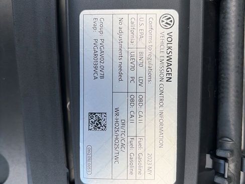 Used 2023 Volkswagen Golf R AWD/4WD image 64