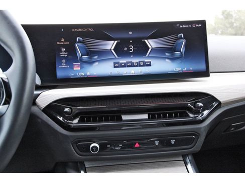 Used 2025 BMW 330i Sedan RWD image 27