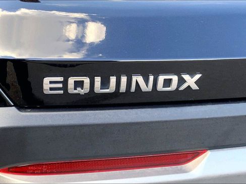 Used 2025 Chevrolet Equinox LT w/ Convenience Package II FWD image 8