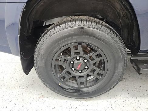 Certified 2024 Toyota 4Runner TRD Off-Road Premium w/ Off Road Premium Plus Package AWD/4WD image 8