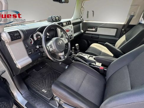 Used 2012 Toyota FJ Cruiser 4WD w/ Upgrade Pkg image 20