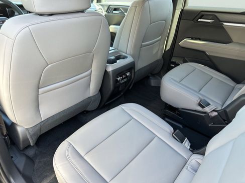 New 2026 GMC Acadia Elevation w/ Elevation Premium Package FWD image 17