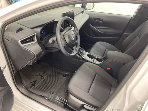 Used 2026 Toyota Corolla LE FWD image 11