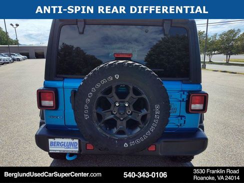 Used 2023 Jeep Wrangler Unlimited w/ Cold Weather Group AWD/4WD image 5