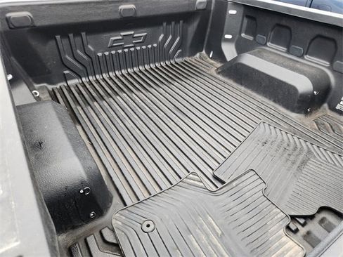 Used 2023 Chevrolet Silverado 1500 LT image 9