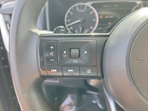Used 2023 Nissan Rogue SV FWD image 19