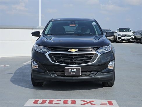 Used 2021 Chevrolet Equinox LT image 2