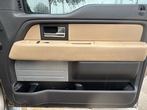 Used 2012 Ford F150 XLT w/ XLT Chrome Pkg image 27