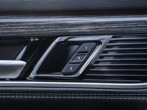 Used 2022 Jeep Wagoneer Series III image 36