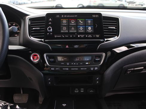 Certified 2024 Honda Ridgeline Black Edition image 13