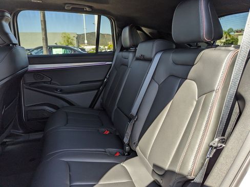 Used 2024 Jeep Wagoneer Launch Edition image 32