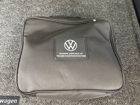 Used 2024 Volkswagen Atlas Cross Sport SEL Premium R-Line AWD/4WD image 13