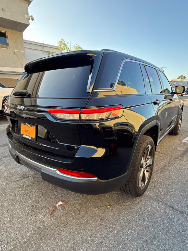 Used 2023 Jeep Grand Cherokee 4WD 4xe image 7