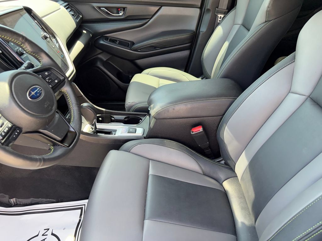 Used 2023 Subaru Ascent Onyx Edition AWD/4WD image 9