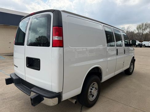 Used 2024 Chevrolet Express 2500 w/ Driver Convenience Package image 5