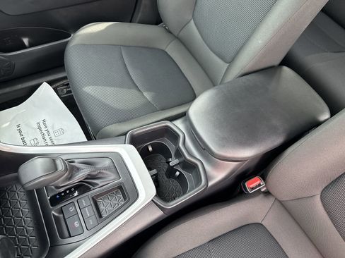 Certified 2025 Toyota RAV4 LE FWD image 22