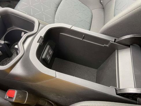 Used 2025 Toyota RAV4 XLE w/ Convenience Package image 28