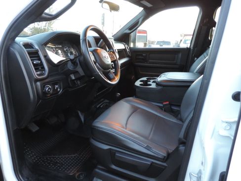 Used 2023 RAM 3500 Tradesman w/ Max Tow Package image 6