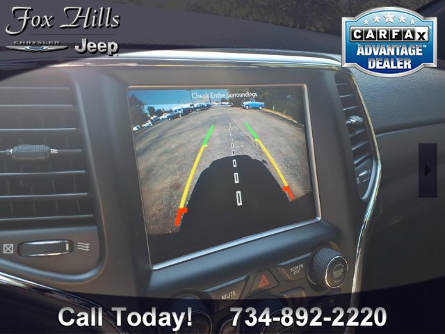 Used 2018 Jeep Grand Cherokee Altitude AWD/4WD image 20