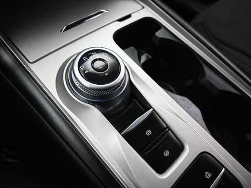 Certified 2022 Ford Explorer XLT image 16