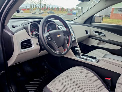 Used 2010 Chevrolet Equinox LS image 12