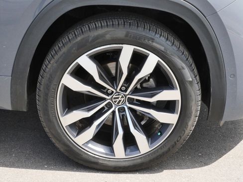 Used 2023 Volkswagen Atlas Cross Sport SEL Premium R-Line AWD/4WD image 15