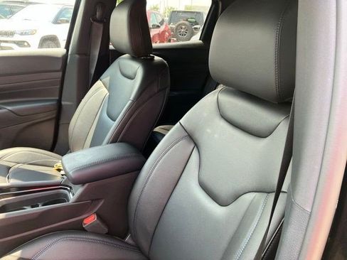 New 2026 Jeep Compass Limited AWD/4WD image 12