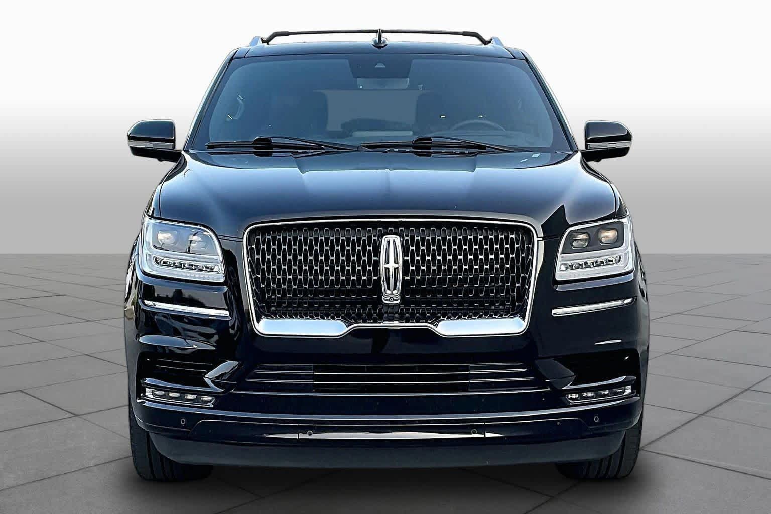 Used 2021 Lincoln Navigator L Reserve AWD/4WD image 4