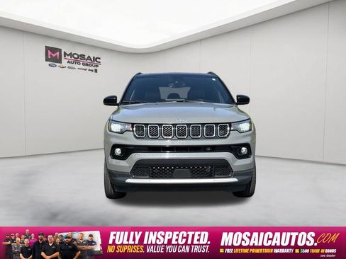 Used 2024 Jeep Compass Limited AWD/4WD image 2
