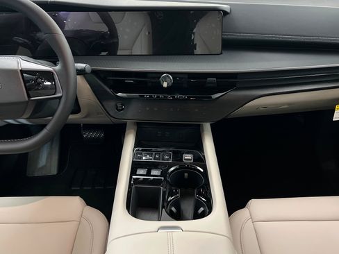 New 2026 Nissan Murano SV AWD/4WD image 13