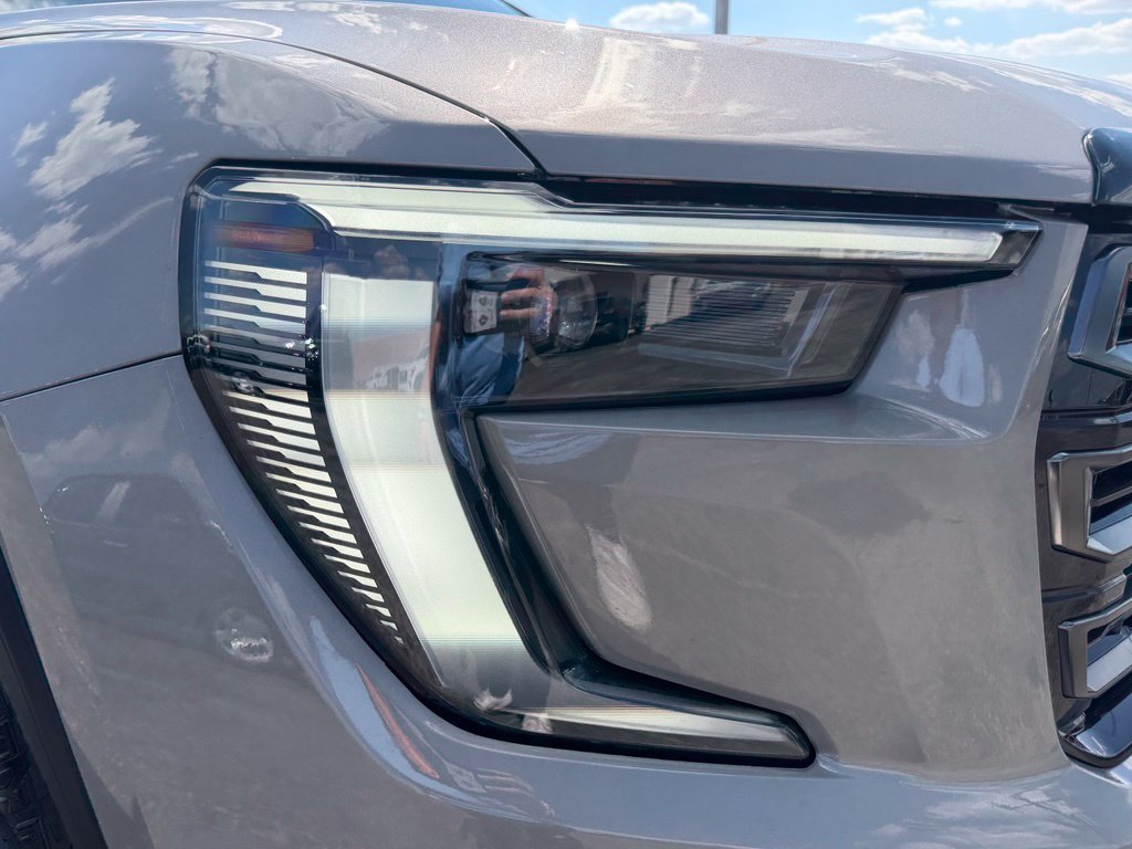 Used 2026 GMC Acadia AT4 w/ Luxury Package AWD/4WD image 6