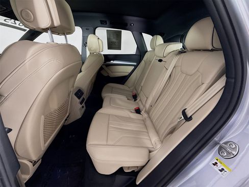 Certified 2025 Audi Q5 2.0T Premium Plus w/ Premium Plus Package image 26