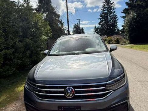 Used 2024 Volkswagen Tiguan Wolfsburg Edition FWD image 12