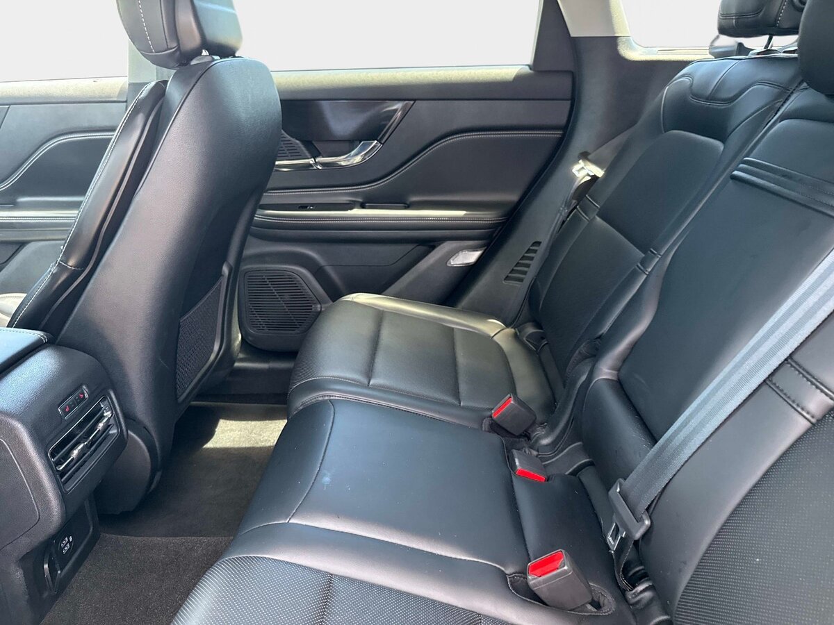 Used 2020 Lincoln Corsair FWD image 13