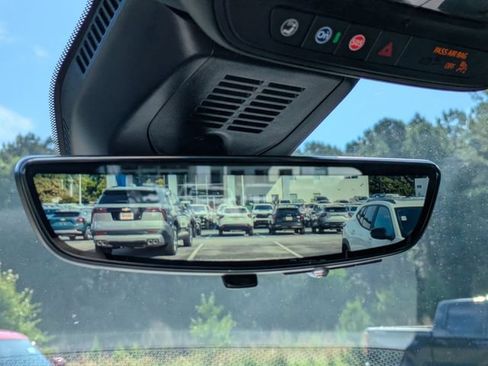 New 2026 Chevrolet Equinox LT w/ Safety and Technology Package FWD image 22
