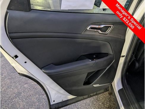 Used 2023 Kia Sportage X-Line image 11