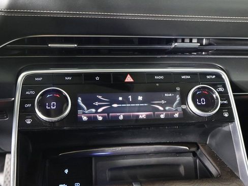 Used 2024 Genesis GV80 3.5T AWD/4WD image 46