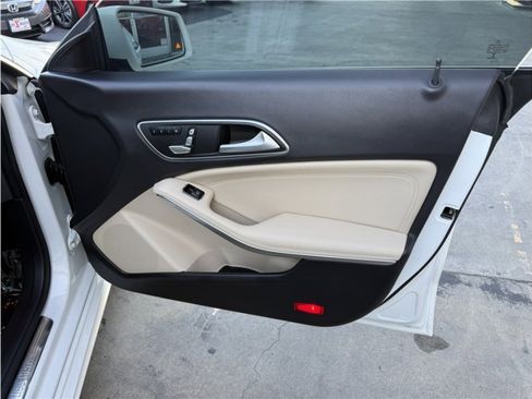 Used 2018 Mercedes-Benz CLA 250 image 31