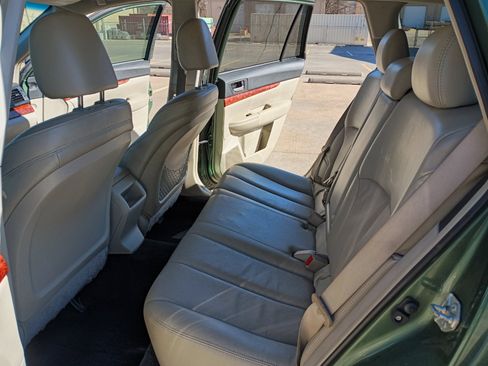 Used 2010 Subaru Outback 2.5i Limited image 15