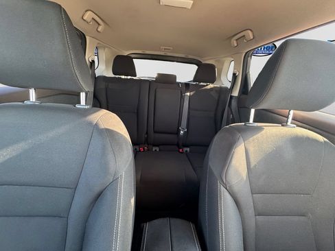 Used 2023 Nissan Rogue S AWD/4WD image 27