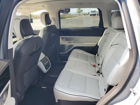 New 2026 Lincoln Nautilus Black Label w/ Jet Appearance Package AWD/4WD image 27