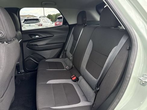 Used 2025 Chevrolet TrailBlazer LT AWD/4WD image 19