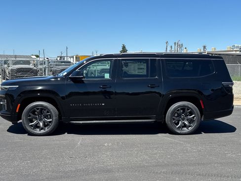 New 2026 Jeep Grand Wagoneer L Limited AWD/4WD image 6
