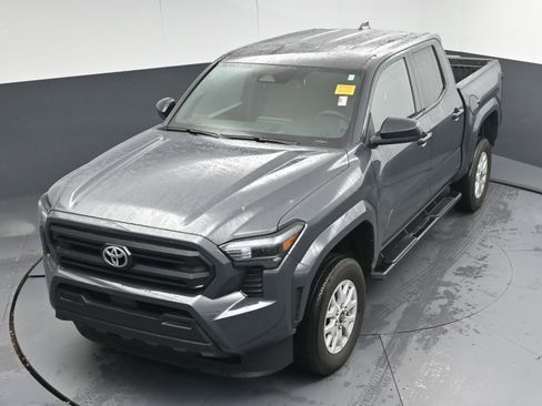 Used 2025 Toyota Tacoma SR image 21