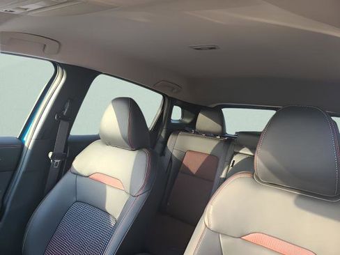 New 2026 Nissan Kicks SR w/ Cold Weather Package image 21