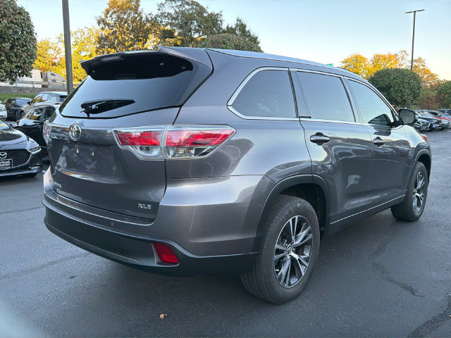 Used 2016 Toyota Highlander XLE FWD image 4